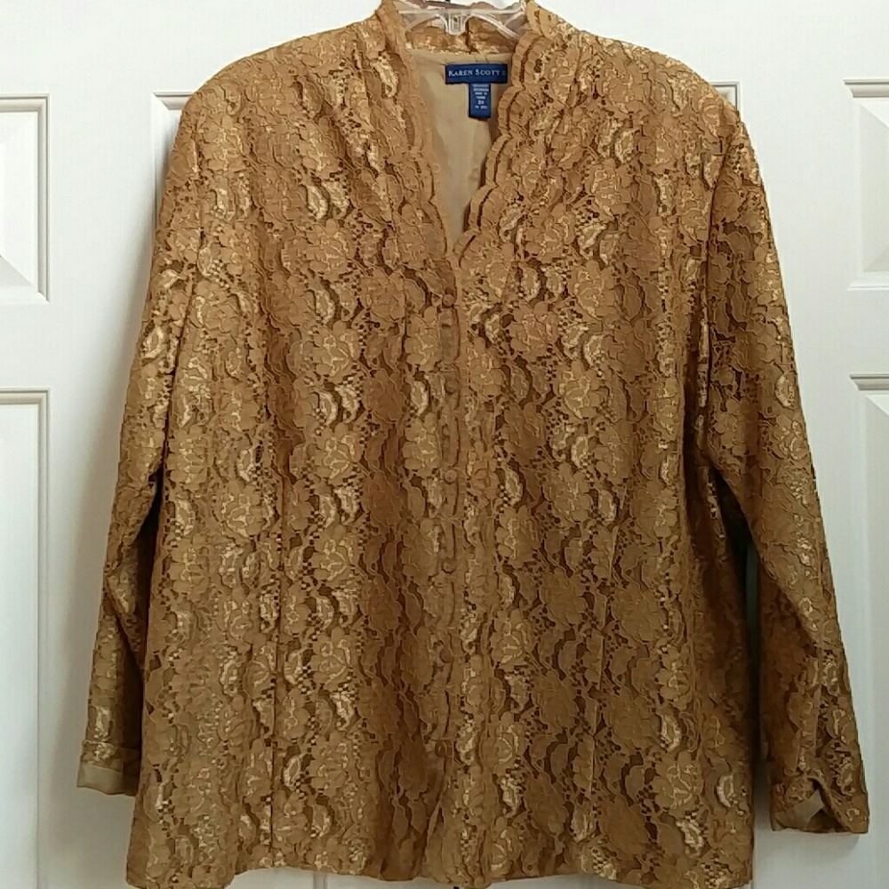 Gorgeous gold lace fully lined top